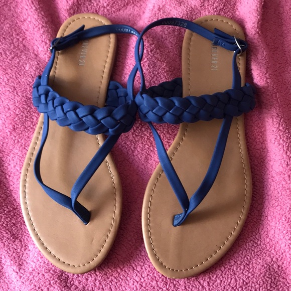 Cute Sandals ! - Picture 1 of 4